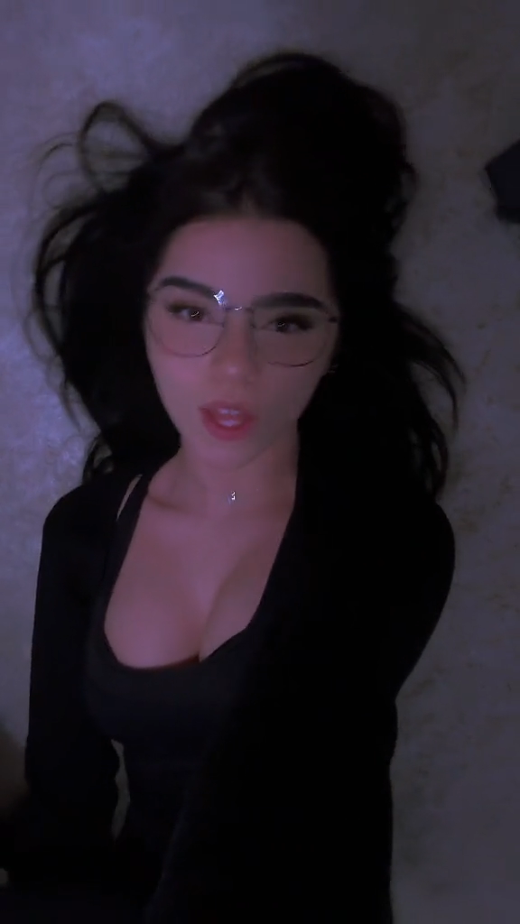 Aviva Sofia – Hot new video hot !!!