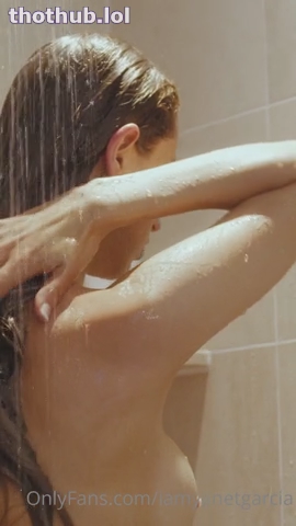 Yanet Garcia – Nude bathing leak video !!!