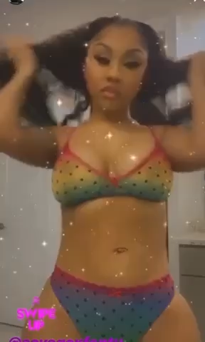 AriFletcher Nude Tease show body so sexy !!!
