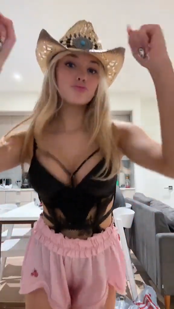 Breckie Hill Best Video Hot Trending Onlyfans Leaked/Breckie Hill